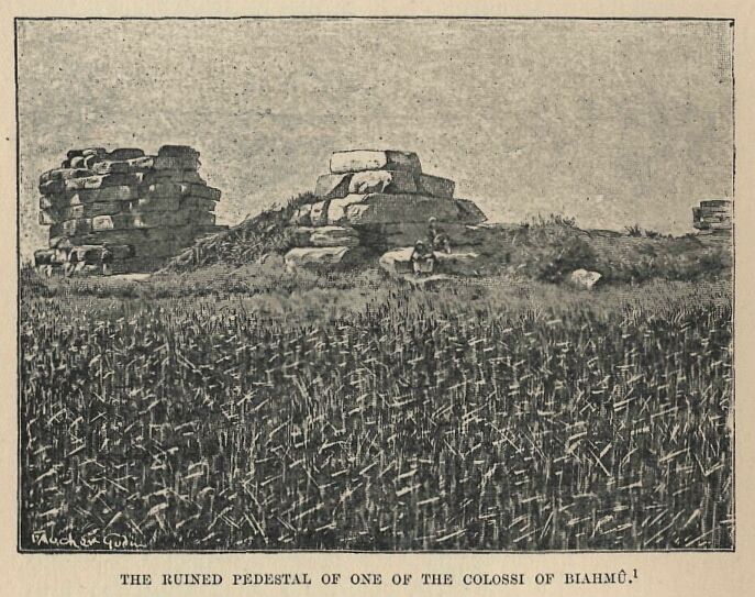 389.jpg the Ruined Pedestal of One Of The Colossi Of BiahmÛ