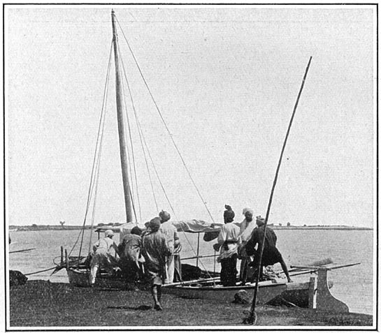 De veerpont op de Indus bij Dera Ismaël Khan.