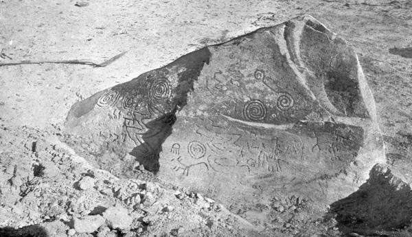 PL. XCIII— BOWLDER WITH PICTOGRAPHS NEAR WOOD'S RANCH PL. XCIII— BOWLDER WITH PICTOGRAPHS NEAR WOOD'S RANCH