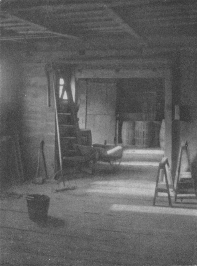 YE OLD BARNBy Olive Garrison, Yonkers, N. Y. YE OLD BARN, By Olive Garrison, Yonkers, N. Y.