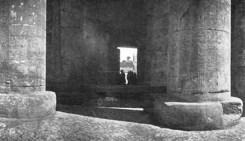 THE COLUMNS AT ABYDOS ARE OF GREAT SIZE. THE COLUMNS AT ABYDOS ARE OF GREAT SIZE.