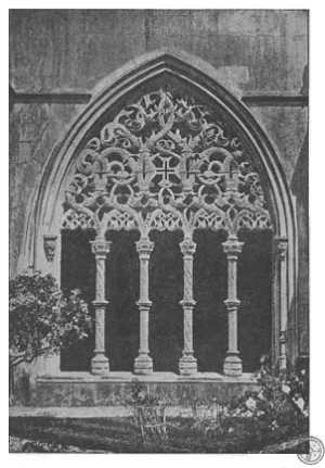 MOSTEIRO DA BATALHA—Janela do Claustro principal MOSTEIRO DA BATALHA—Janela do Claustro principal